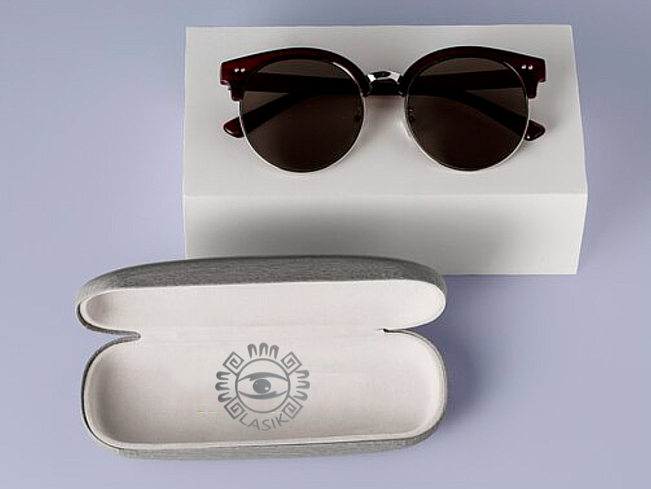 logo lasik dentro de funda